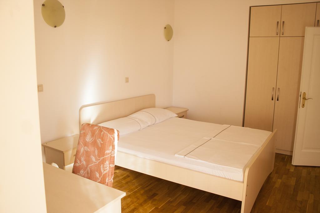 Apartments Mirage 诺瓦利娅 外观 照片